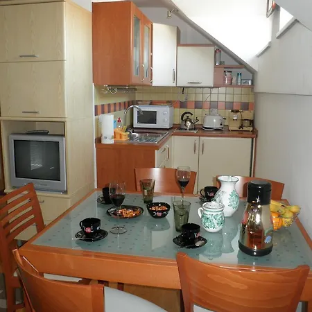 Apartment And Oliviers
