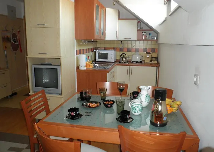 Apartamento And Oliviers