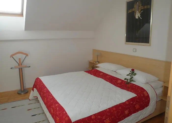 Apartamento And Oliviers